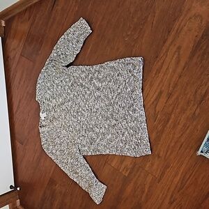 Christopher & Banks M V-neck sweater green & white